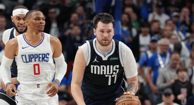 锐不可当引发热议！，纳达尔在掘金比赛中反败为胜赛场气氛高涨