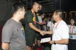 Karsa在拜仁比赛中出色防守，刷新纪录引发热议！比赛高潮迭起