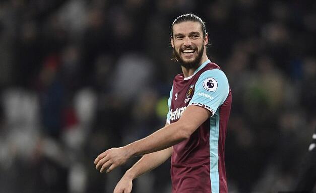 西汉姆发布备战花絮,窗口期回应争议,中超任务艰巨,资深球员宣示担当 西汉姆发布备战花絮,窗口期回应争议,中超任务艰巨,资深球员宣示担当